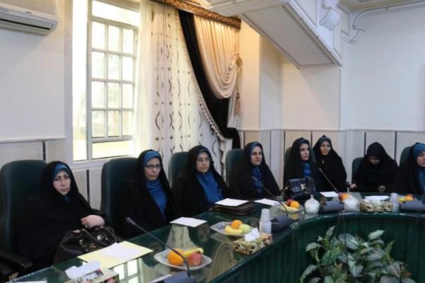 نشست صمیمانه تقدیر از زحمات یک ساله همکاران پردیس های استانی در سال 95  6