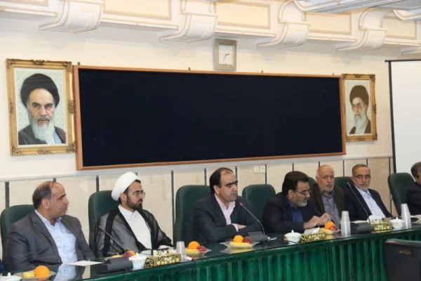 نشست صمیمانه تقدیر از زحمات یک ساله همکاران پردیس های استانی در سال 95  11