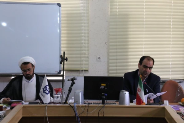 با هدف تببین ساختار شورایی دانشگاه فرهنگیان و اجرایی کردن این ساختار در استان:

اولین جلسه شورای مدیریت امور پردیس های استانی دانشگاه فرهنگیان یزد برگزار شد.
 3