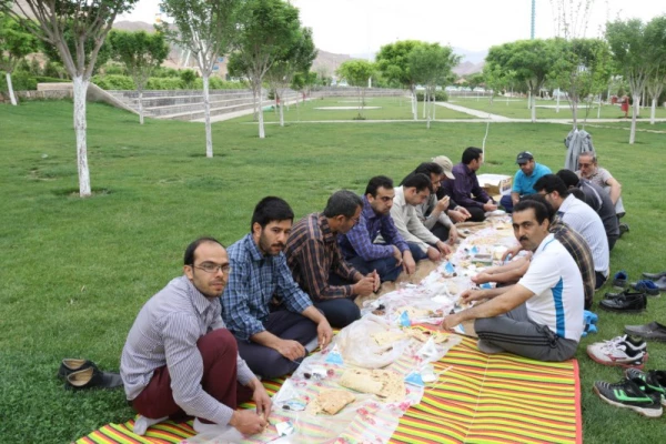 به مناسبت هفته سلامت؛

همایش ورزش صبحگاهی کارکنان پردیس های استانی دانشگاه در پارک کوهستان برگزار شد 
 14