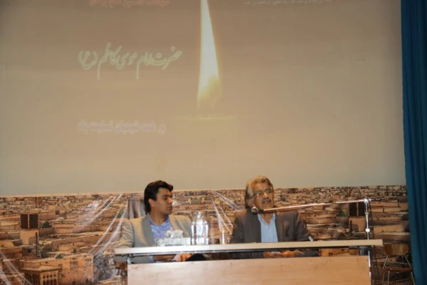 در پردیس شهیدان پاک نژاد یزد برگزار شد:

کارگاه آموزشی « یزدشناسی و قابلیت های گردشگری یزد »  8