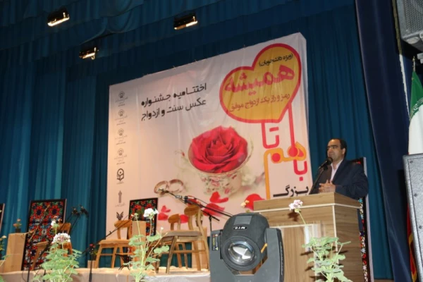 در راستای توافق نامه ی فی مابین دانشگاه فرهنگیان یزد و دانشگاه علوم پزشکی شهید صدوقی:

همایش بزرگ رمز و راز یک ازدواج موفق برگزار شد
 4