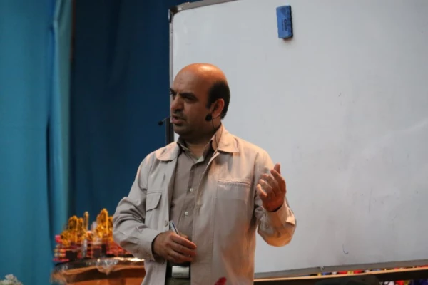 در راستای توافق نامه ی فی مابین دانشگاه فرهنگیان یزد و دانشگاه علوم پزشکی شهید صدوقی:

همایش بزرگ رمز و راز یک ازدواج موفق برگزار شد
 5