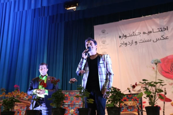 در راستای توافق نامه ی فی مابین دانشگاه فرهنگیان یزد و دانشگاه علوم پزشکی شهید صدوقی:

همایش بزرگ رمز و راز یک ازدواج موفق برگزار شد
 22