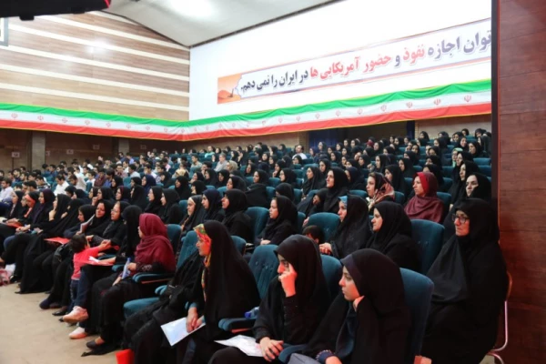 در راستای توافق نامه ی فی مابین دانشگاه فرهنگیان یزد و دانشگاه علوم پزشکی شهید صدوقی:

همایش بزرگ رمز و راز یک ازدواج موفق برگزار شد
 10