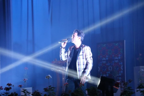 در راستای توافق نامه ی فی مابین دانشگاه فرهنگیان یزد و دانشگاه علوم پزشکی شهید صدوقی:

همایش بزرگ رمز و راز یک ازدواج موفق برگزار شد
 17