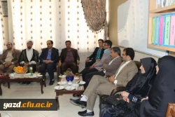 به مناسبت هفته بزرگداشت مقام شامخ معلم :

دیدار صمیمانه مسئولان دانشگاه فرهنگیان یزد با دانش آموختگان دانشگاه در مدارس استان
 6