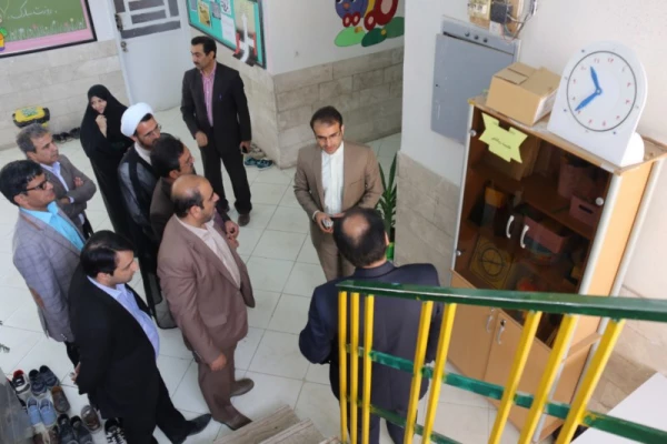 به مناسبت هفته بزرگداشت مقام شامخ معلم :

دیدار صمیمانه مسئولان دانشگاه فرهنگیان یزد با دانش آموختگان دانشگاه در مدارس استان
 13