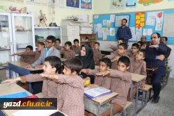 به مناسبت هفته بزرگداشت مقام شامخ معلم :

دیدار صمیمانه مسئولان دانشگاه فرهنگیان یزد با دانش آموختگان دانشگاه در مدارس استان
 39