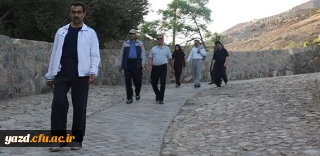 به مناسبت هفته معلم برگزار شد:

همایش کوهپیمایی و پیاده روی کارکنان دانشگاه فرهنگیان یزد
