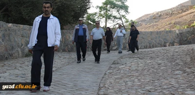 به مناسبت هفته معلم برگزار شد:

همایش کوهپیمایی و پیاده روی کارکنان دانشگاه فرهنگیان یزد