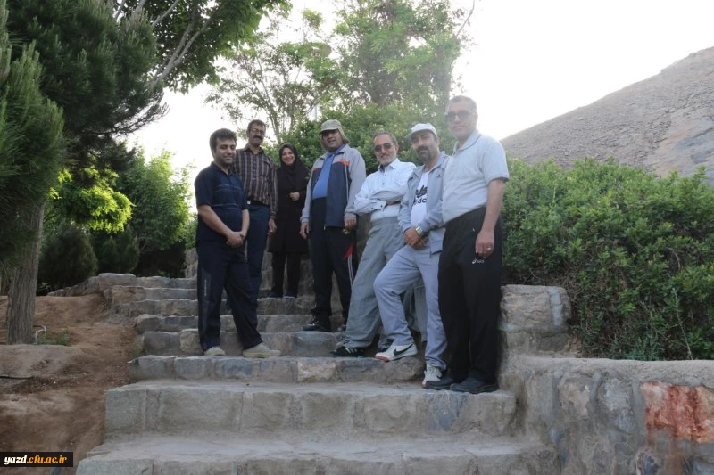 به مناسبت هفته معلم برگزار شد:

همایش کوهپیمایی و پیاده روی کارکنان دانشگاه فرهنگیان یزد
 4