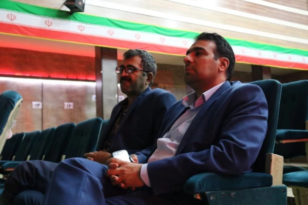 به مناسبت روزجوان در پردیس شهیدان پاک نژاد برگزار شد:

همایش جوانان، ورزش، سلامت و ایمنی
 8