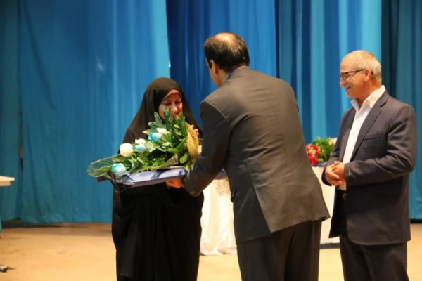 برگزاری مراسم جشن بزرگداشت مقام معلم و تجلیل از پیشکسوتان تربیت معلم 42