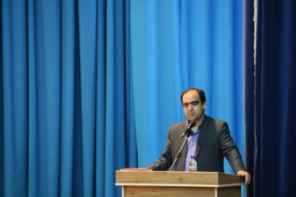 در راستای هماهنگی بین اساتید دانشگاه فرهنگیان یزد:

برگزاری سومین  نشست گروه های آموزشی در سال تحصیلی 96-95 3