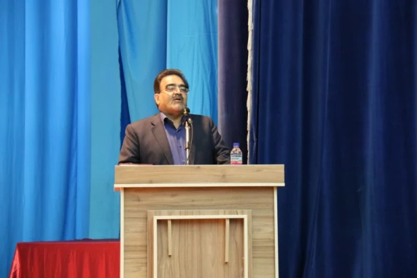 در راستای هماهنگی بین اساتید دانشگاه فرهنگیان یزد:

برگزاری سومین  نشست گروه های آموزشی در سال تحصیلی 96-95 19