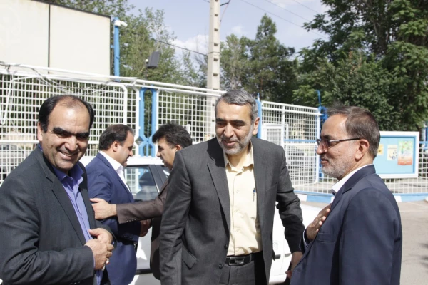 بازدید معاون وزیر آموزش و پرورش  و رییس سازمان نوسازی مدارس کشور از پردیس پاک نژاد یزد 2