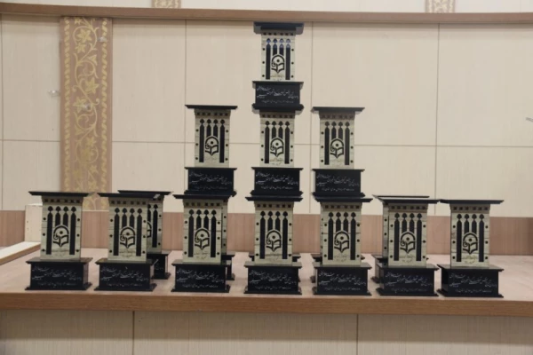 آیت الله ناصری در جشن دانش آموختگی دانشجومعلمان ورودی 92 پردیس های استانی یزد:

در حرفه معلمی احساس مسئولیت کنید چون پیش خدا پاسخگو خواهید بود 6