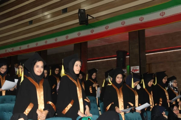 آیت الله ناصری در جشن دانش آموختگی دانشجومعلمان ورودی 92 پردیس های استانی یزد:

در حرفه معلمی احساس مسئولیت کنید چون پیش خدا پاسخگو خواهید بود 11