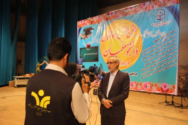 آیت الله ناصری در جشن دانش آموختگی دانشجومعلمان ورودی 92 پردیس های استانی یزد:

در حرفه معلمی احساس مسئولیت کنید چون پیش خدا پاسخگو خواهید بود 25