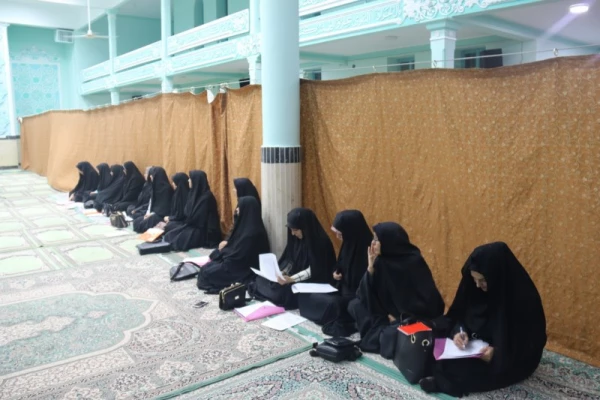 در راستای هماهنگی بین اساتید دانشگاه فرهنگیان یزد در نیمسال اول سال تحصیلی 97-96:

برگزاری نشست گروه های آموزشی 8