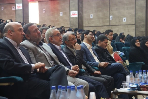 با همکاری آموزش و پرورش استان با دانشگاه فرهنگیان یزد برگزار شد:

همایش استانی مدیران مدارس ابتدایی استان یزد 3