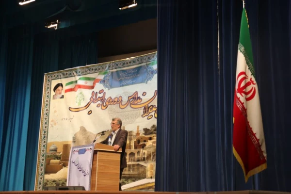 با همکاری آموزش و پرورش استان با دانشگاه فرهنگیان یزد برگزار شد:

همایش استانی مدیران مدارس ابتدایی استان یزد 6