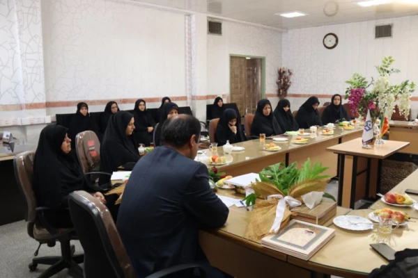 آیین تکریم و معارفه معاونان جدید و سابق پردیس فاطمه الزهرا(س) یزد 4