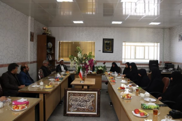 آیین تکریم و معارفه معاونان جدید و سابق پردیس فاطمه الزهرا(س) یزد 6
