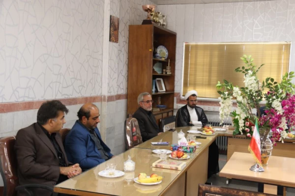 آیین تکریم و معارفه معاونان جدید و سابق پردیس فاطمه الزهرا(س) یزد 8