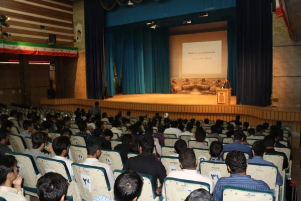 نشست توجیهی دانشجومعلمان ورودی 96 پردیس های استانی یزد 25