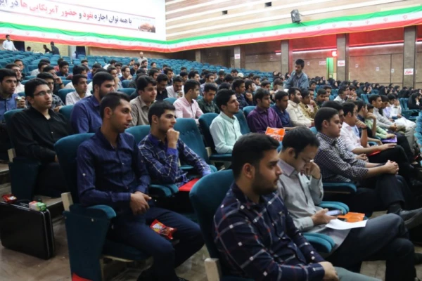 نشست توجیهی دانشجومعلمان ورودی 96 پردیس های استانی یزد 14