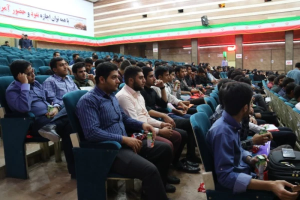 نشست توجیهی دانشجومعلمان ورودی 96 پردیس های استانی یزد 15