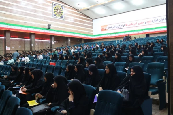 نشست توجیهی دانشجومعلمان ورودی 96 پردیس های استانی یزد 17