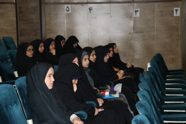 نشست توجیهی دانشجومعلمان ورودی 96 پردیس های استانی یزد 18