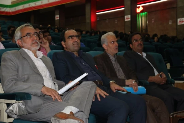 مدیریت امور پردیس های استانی یزد برگزار کرد: 

نشست علمی-تخصصی با عنوان « آموزش وپرورش، راهکارها و چالش ها » 5