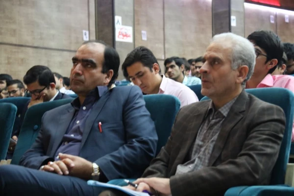 مدیریت امور پردیس های استانی یزد برگزار کرد: 

نشست علمی-تخصصی با عنوان « آموزش وپرورش، راهکارها و چالش ها » 7