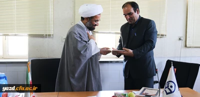 امضای تفاهم نامه مشترک توسعه و ترویج فرهنگ نماز دانشگاه فرهنگیان یزد با ستاد اقامه نماز استان