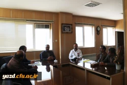 مدیر استانی دانشگاه فرهنگیان یزد در دیدار با مدیر کل انتقال خون استان عنوان کرد:

فرهنگ اهدای خون باید به شکل مسئولانه، آگاهانه و داوطلبانه در بین جوانان توسعه یابد.
 3