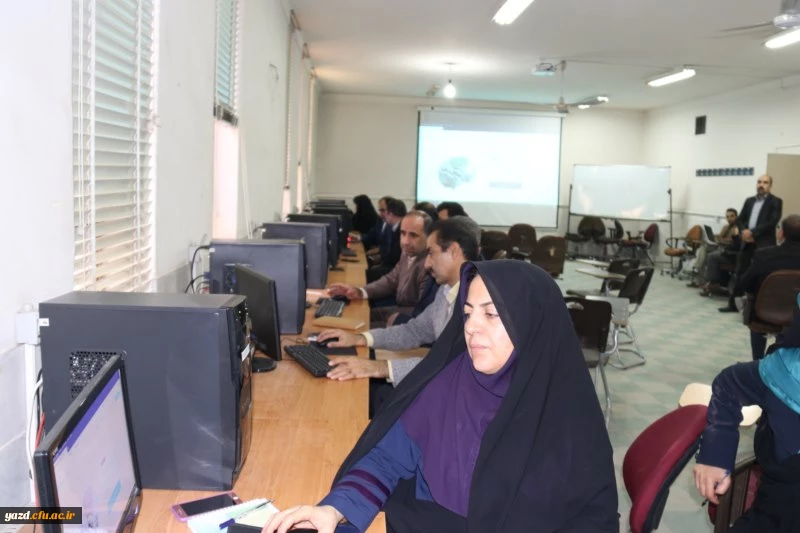 به مناسبت هفته پژوهش و فناوری برگزار شد:

دوره بالندگی  نرم افزار ارائه مطلب prezi
 4