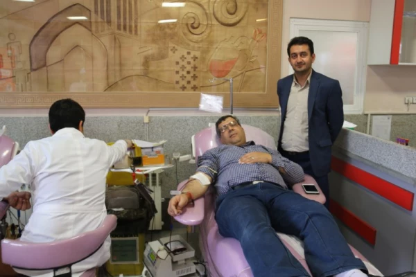 عقد تفاهم نامه میان دانشگاه فرهنگیان یزد و اداره کل انتقال خون استان 5