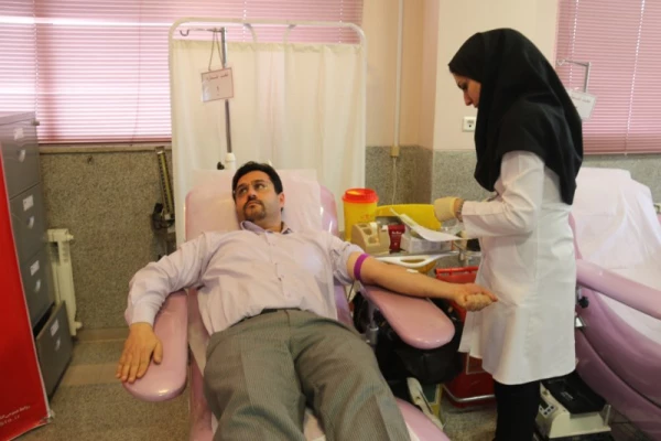 عقد تفاهم نامه میان دانشگاه فرهنگیان یزد و اداره کل انتقال خون استان 11