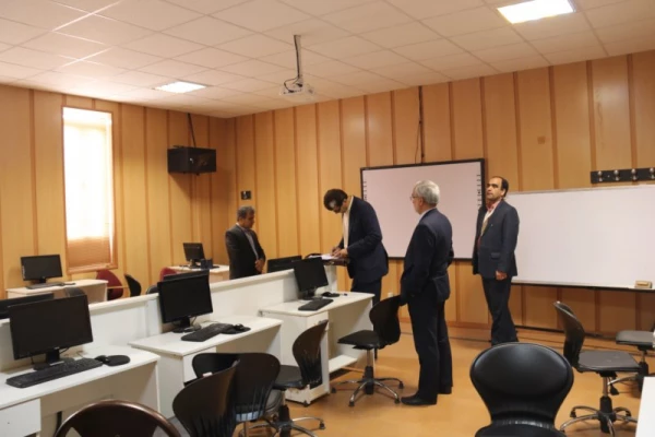 بازدید کارشناسان حوزه معاونت نظارت و ارزیابی سازمان مرکزی از پردیس های استانی یزد 3