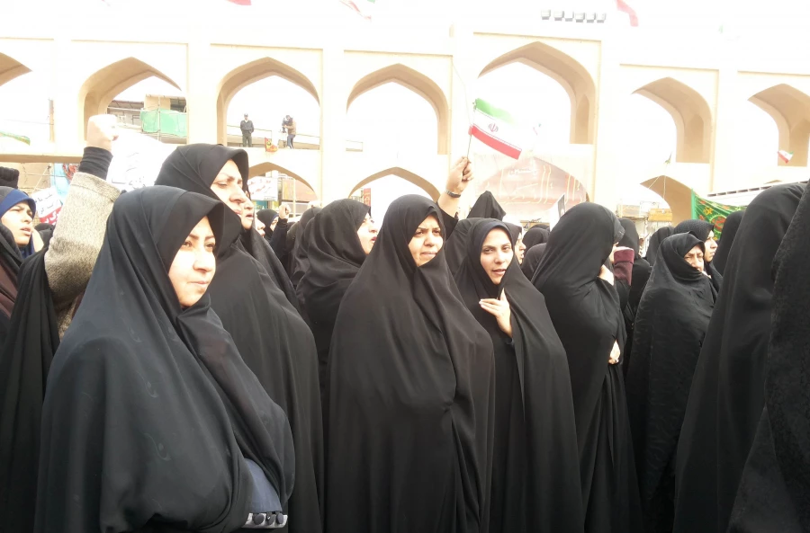 حضور پرشور دانشگاه فرهنگیان استان یزد در راهپیمایی ضد اغتشاشات اخیر 4