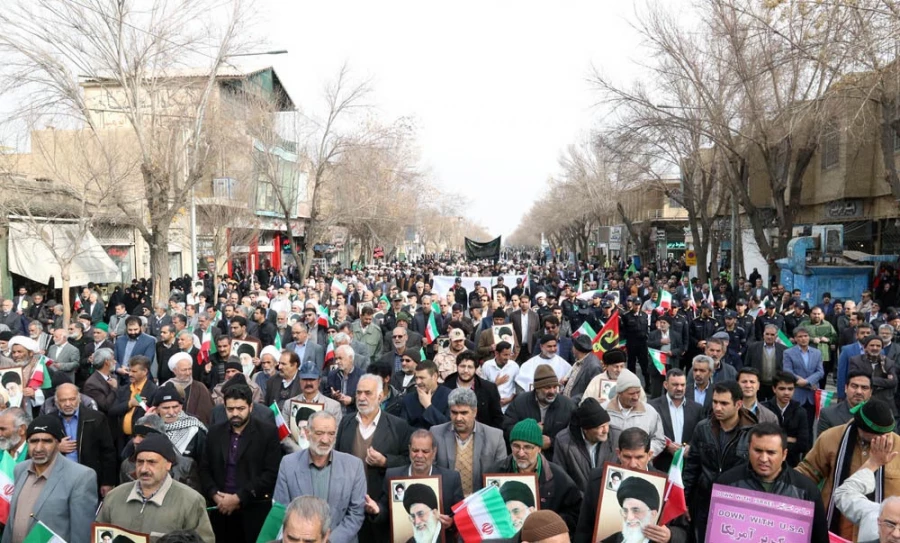 حضور پرشور دانشگاه فرهنگیان استان یزد در راهپیمایی ضد اغتشاشات اخیر 5