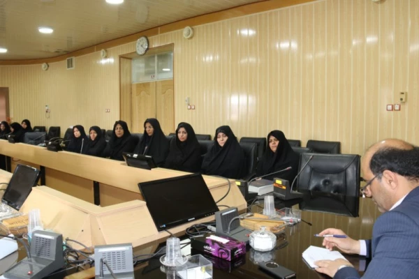 دیدار مسئولین دانشگاه فرهنگیان یزد با مدیرکل آموزش و پرورش استان 
 2