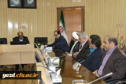 دیدار مسئولین دانشگاه فرهنگیان یزد با مدیرکل آموزش و پرورش استان 
 2