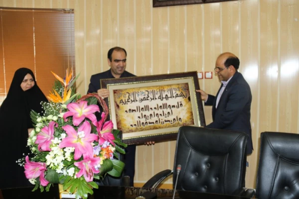 دیدار مسئولین دانشگاه فرهنگیان یزد با مدیرکل آموزش و پرورش استان 
 2