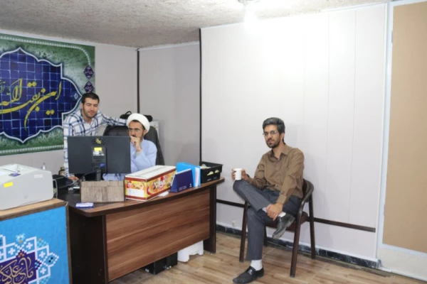 آموزش ضمن خدمت معارف قرآن، نماز و مهدویت (طرح معراج) ویژه دانشجومعلمان ورودی 93 دانشگاه فرهنگیان
 2