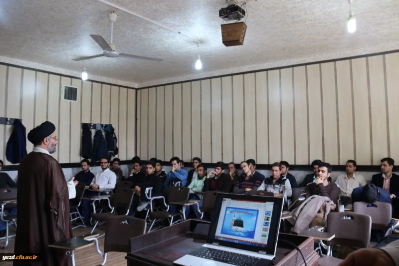 آموزش ضمن خدمت معارف قرآن، نماز و مهدویت (طرح معراج) ویژه دانشجومعلمان ورودی 93 دانشگاه فرهنگیان
 2